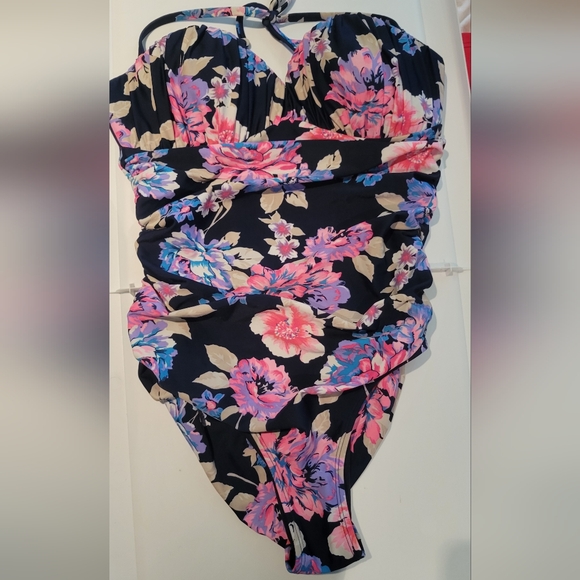 Floral One Piece, M - Picture 1 of 3